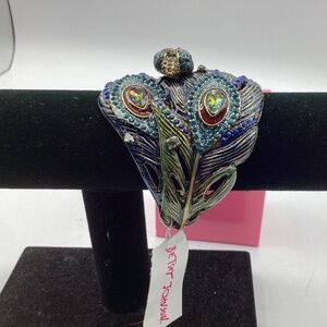 NWT Betsey Johnson Rare Peacock Bird Crystal Hinged Bangle Bracelet FS2